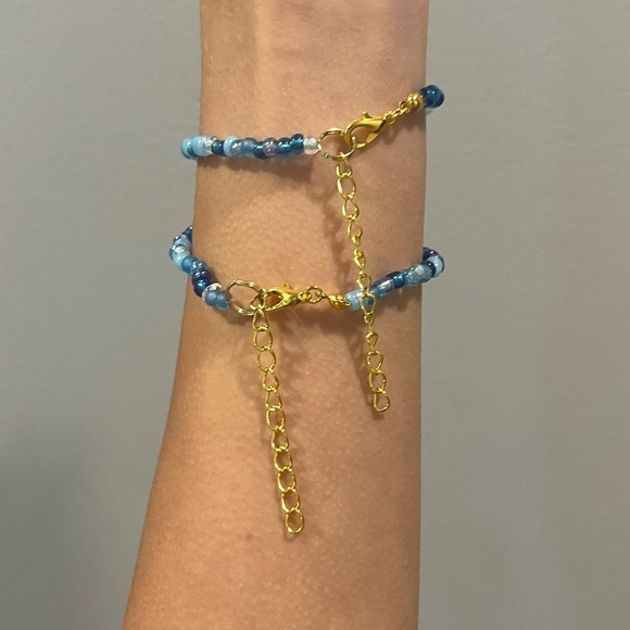 Handmade pack of matching blue beaded bracelets beach theme gold turtle starfish - Picture 8 of 8